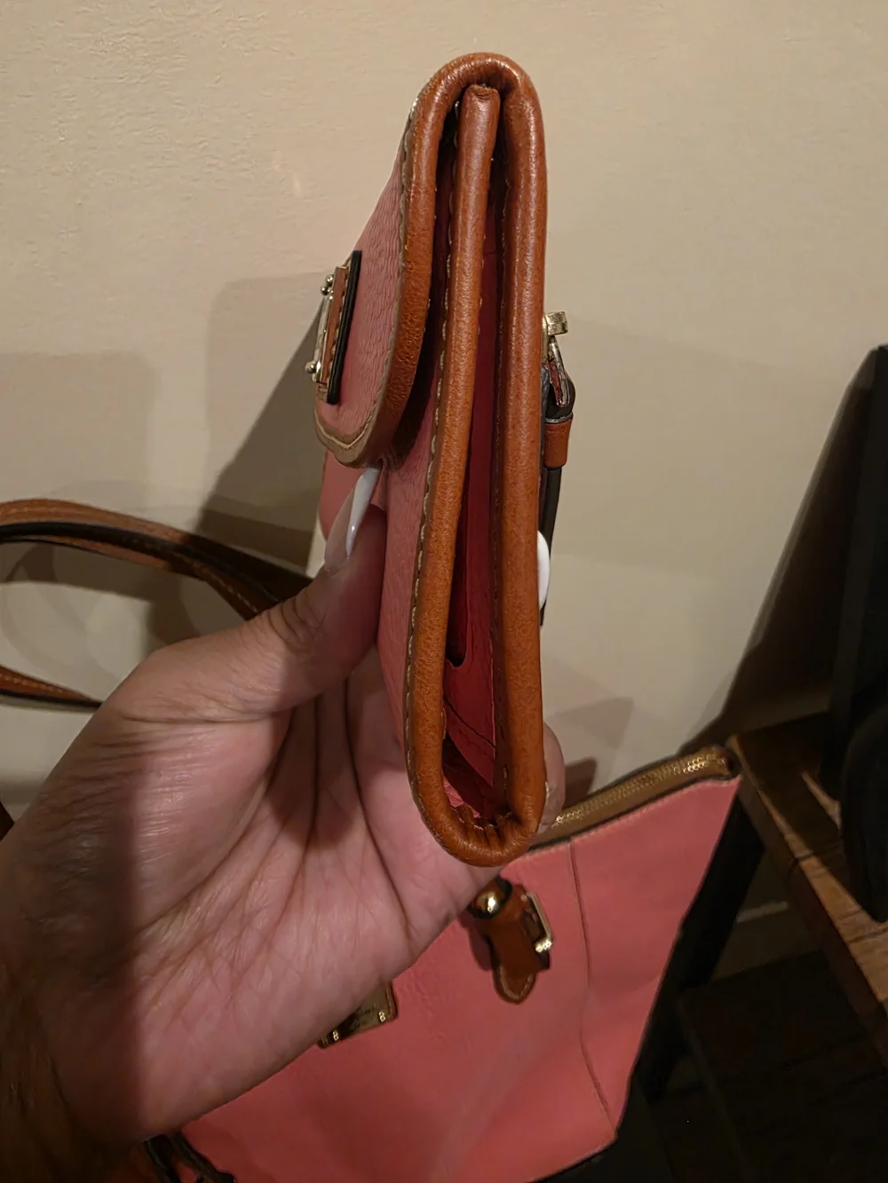 Dooney & Bourke stylish pink